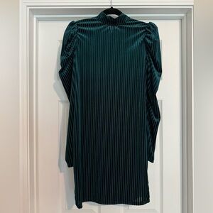 SHEIN Teen Dark Green Velvet Pleated Long Sleeve Midi Dress